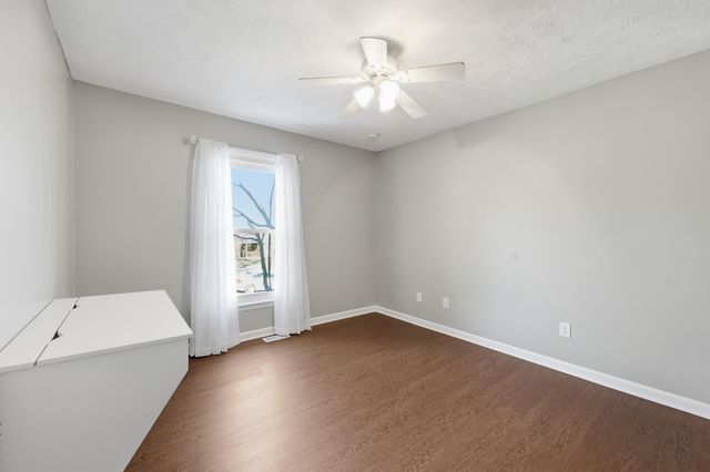 1204 Rockbridge Road, Lexington, KY 40515