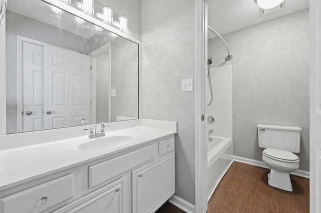 1204 Rockbridge Road, Lexington, KY 40515