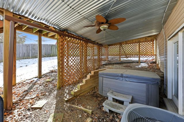 1204 Rockbridge Road, Lexington, KY 40515