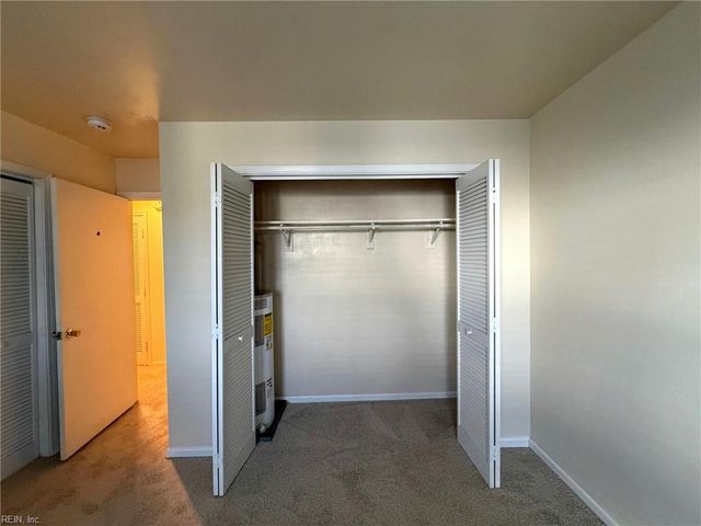 225 A View Ave Apt 102, Norfolk, VA 23503