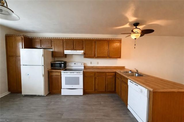 225 A View Ave Apt 102, Norfolk, VA 23503