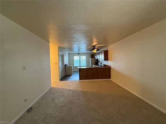 225 A View Ave Apt 102, Norfolk, VA 23503