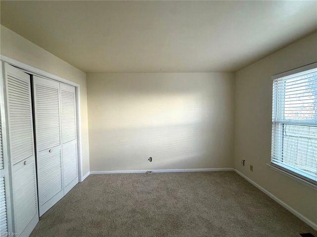 225 A View Ave Apt 102, Norfolk, VA 23503