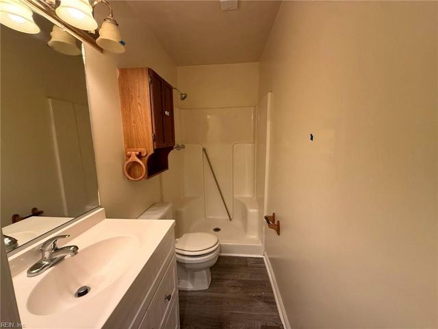 225 A View Ave Apt 102, Norfolk, VA 23503