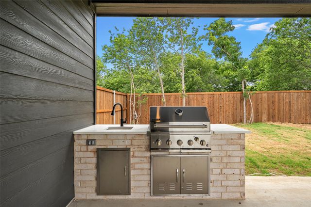 109 Sycamore Street, Hillsboro, TX 76645