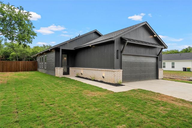 109 Sycamore Street, Hillsboro, TX 76645