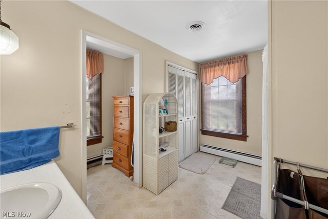 1933 W High Street, Orrville, OH 44667