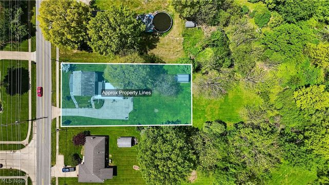 1933 W High Street, Orrville, OH 44667
