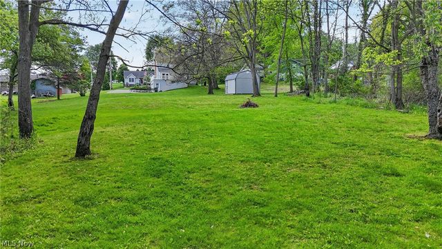 1933 W High Street, Orrville, OH 44667