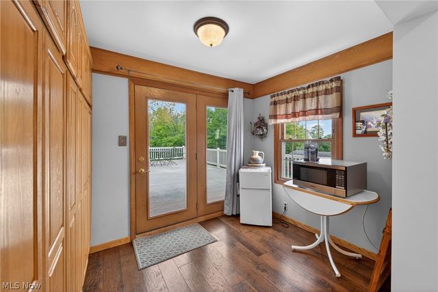 1933 W High Street, Orrville, OH 44667