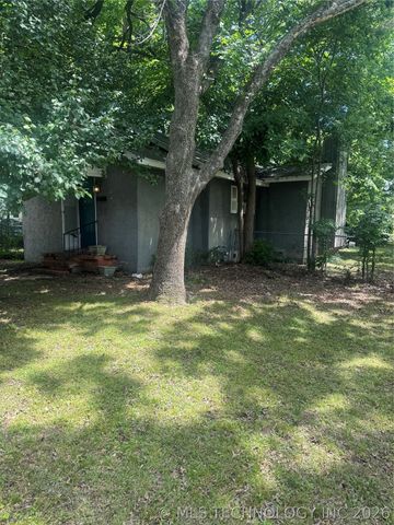 235 E Freeport Street, Broken Arrow, OK 74012