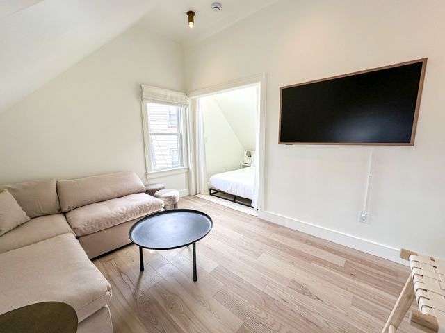 30 Thornley St 3, Boston, MA 02125