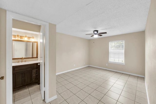3024 Tudor Lane, Irving, TX 75060