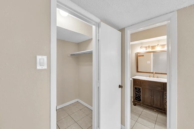 3024 Tudor Lane, Irving, TX 75060