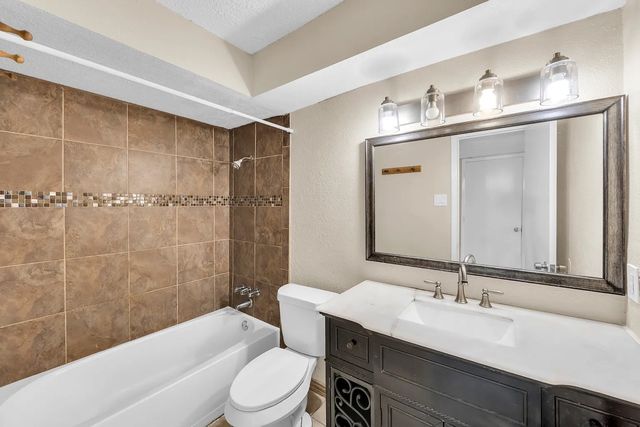 3024 Tudor Lane, Irving, TX 75060