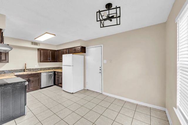 3024 Tudor Lane, Irving, TX 75060