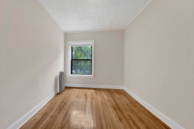 1235 W GREENLEAF Avenue 2N, Chicago, IL 60626