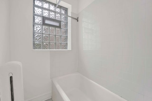 1235 W GREENLEAF Avenue 2N, Chicago, IL 60626
