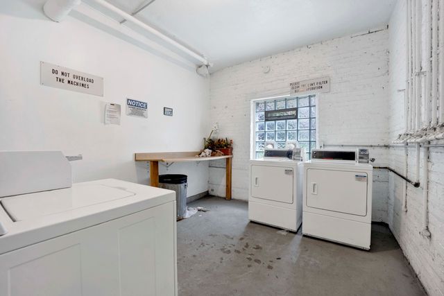1235 W GREENLEAF Avenue 2N, Chicago, IL 60626