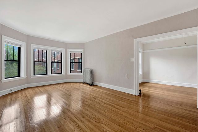 1235 W GREENLEAF Avenue 2N, Chicago, IL 60626