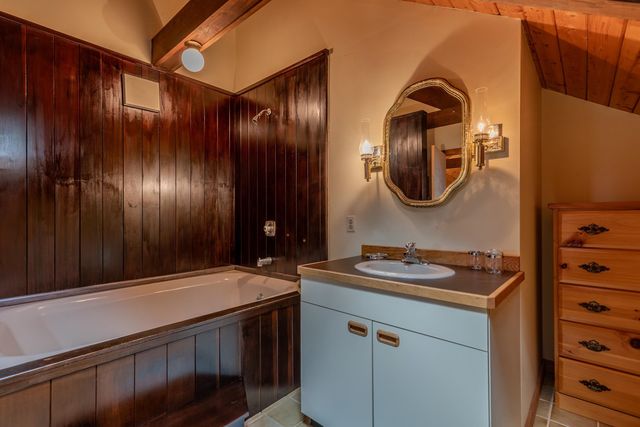 12 Stratton Ridge Road, Winhall, VT 05340
