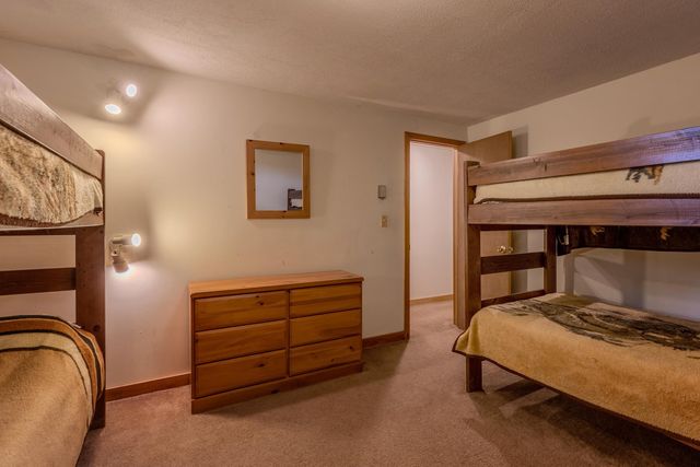 12 Stratton Ridge Road, Winhall, VT 05340