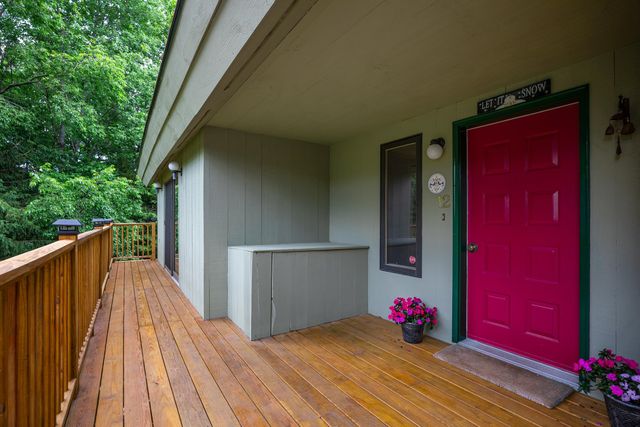 12 Stratton Ridge Road, Winhall, VT 05340