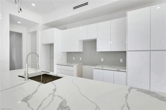 4336 10th AVE SE, Naples, FL 34117