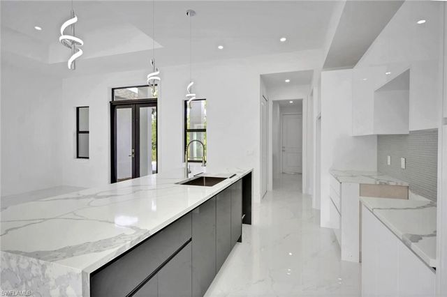 4336 10th AVE SE, Naples, FL 34117