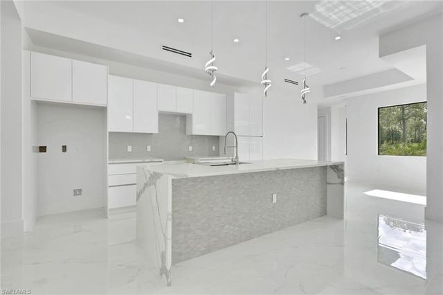 4336 10th AVE SE, Naples, FL 34117