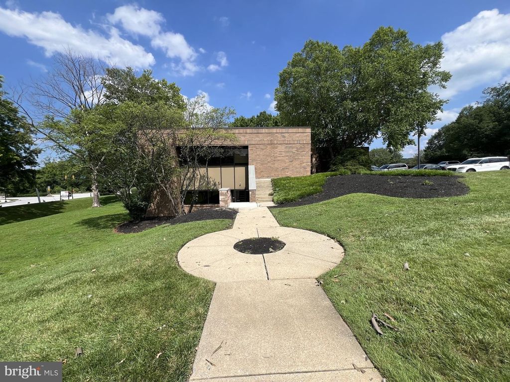 728 SPRINGDALE DR, Exton, PA 19341