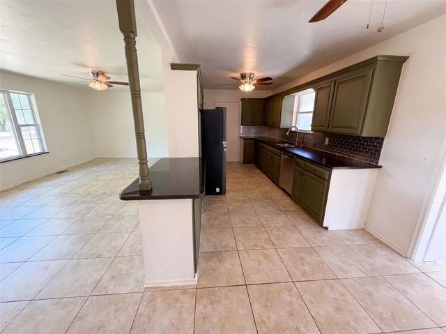 5320 Beverly Drive, Guthrie, OK 73044