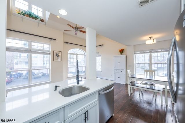 59 Carter Rd, Wanaque Boro, NJ 07420