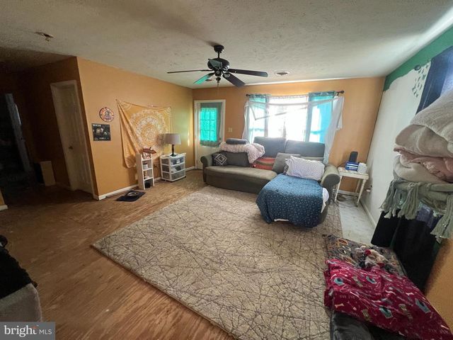 4493 STONEWALL JACKSON HWY, Bentonville, VA 22610