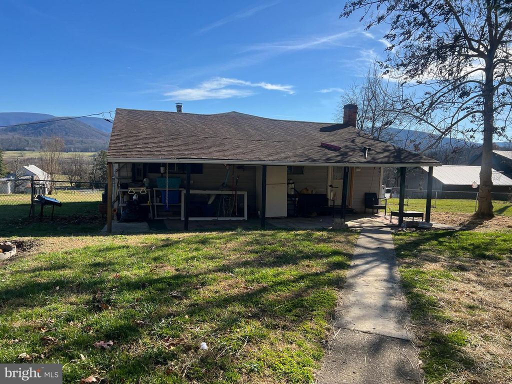 4493 STONEWALL JACKSON HWY, Bentonville, VA 22610