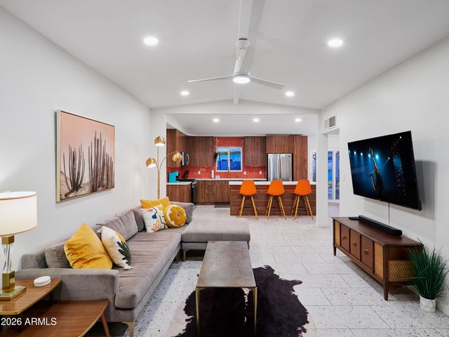 7313 E OAK Street, Scottsdale, AZ 85257