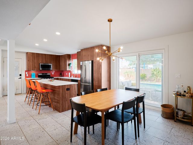 7313 E OAK Street, Scottsdale, AZ 85257