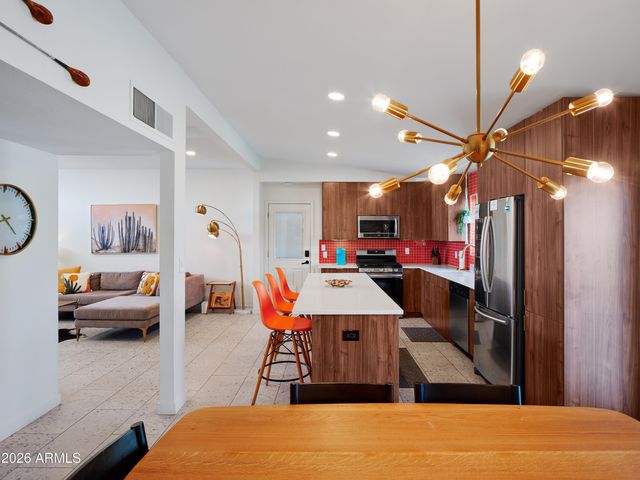 7313 E OAK Street, Scottsdale, AZ 85257