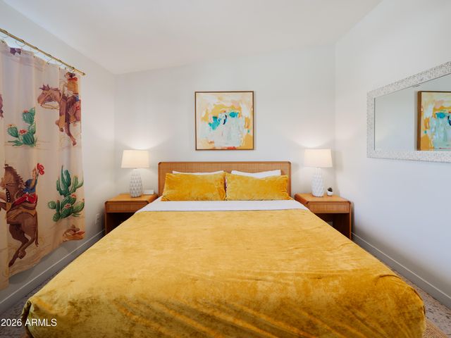 7313 E OAK Street, Scottsdale, AZ 85257