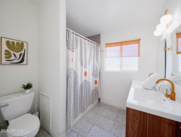 7313 E OAK Street, Scottsdale, AZ 85257