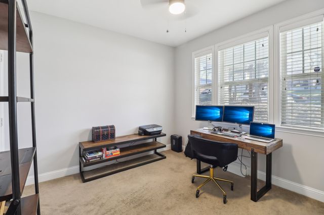 601 N Lancaster Avenue, Dallas, TX 75203