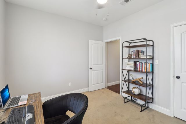 601 N Lancaster Avenue, Dallas, TX 75203