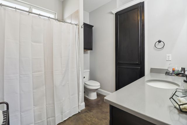 601 N Lancaster Avenue, Dallas, TX 75203