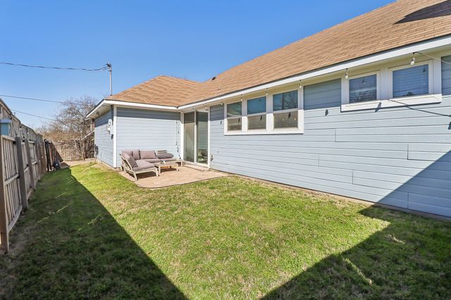 601 N Lancaster Avenue, Dallas, TX 75203