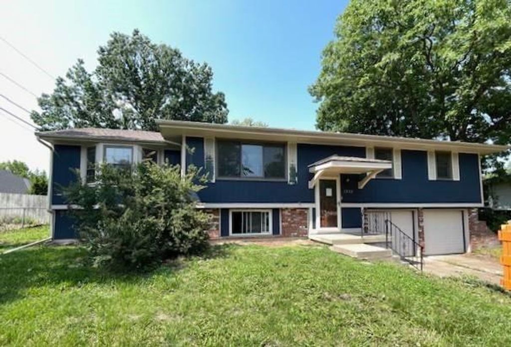 1202 Blueberry Drive, Other, MO 64701