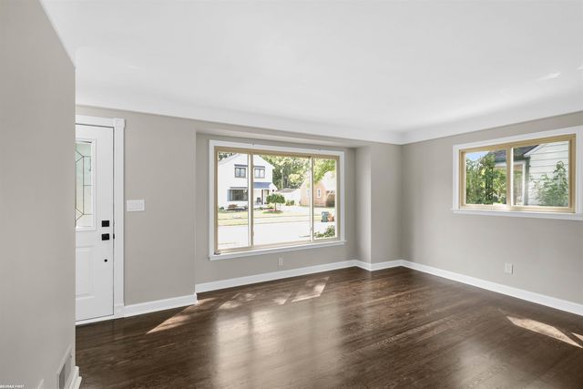 330 Gargantua Ave., Clawson, MI 48017