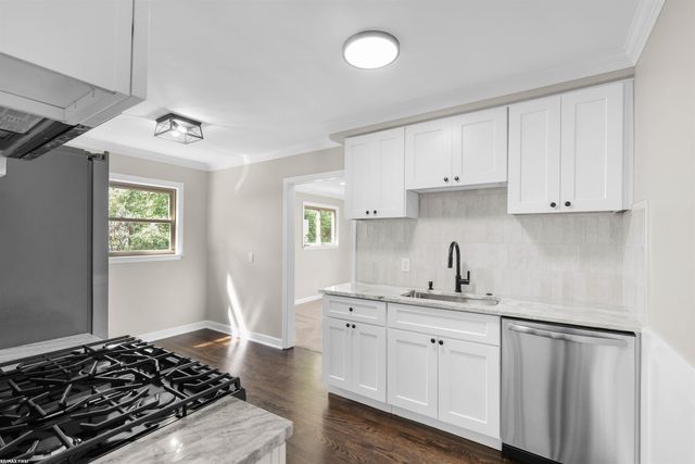 330 Gargantua Ave., Clawson, MI 48017