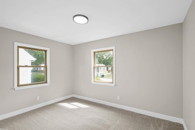 330 Gargantua Ave., Clawson, MI 48017