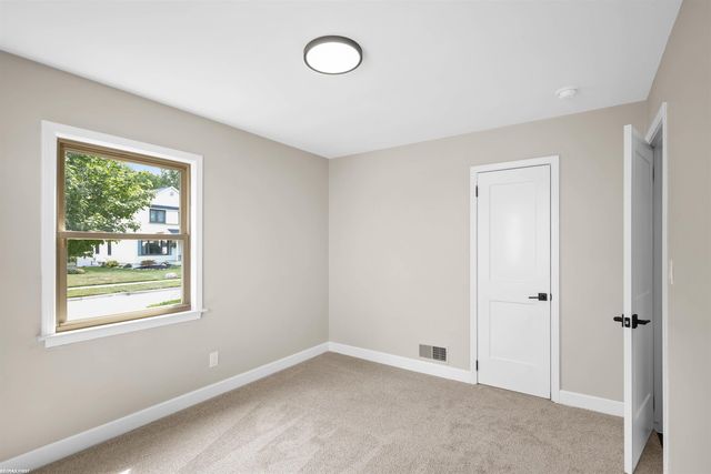 330 Gargantua Ave., Clawson, MI 48017