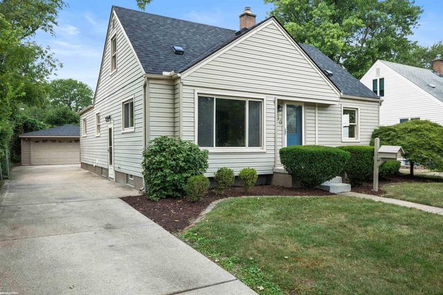 330 Gargantua Ave., Clawson, MI 48017